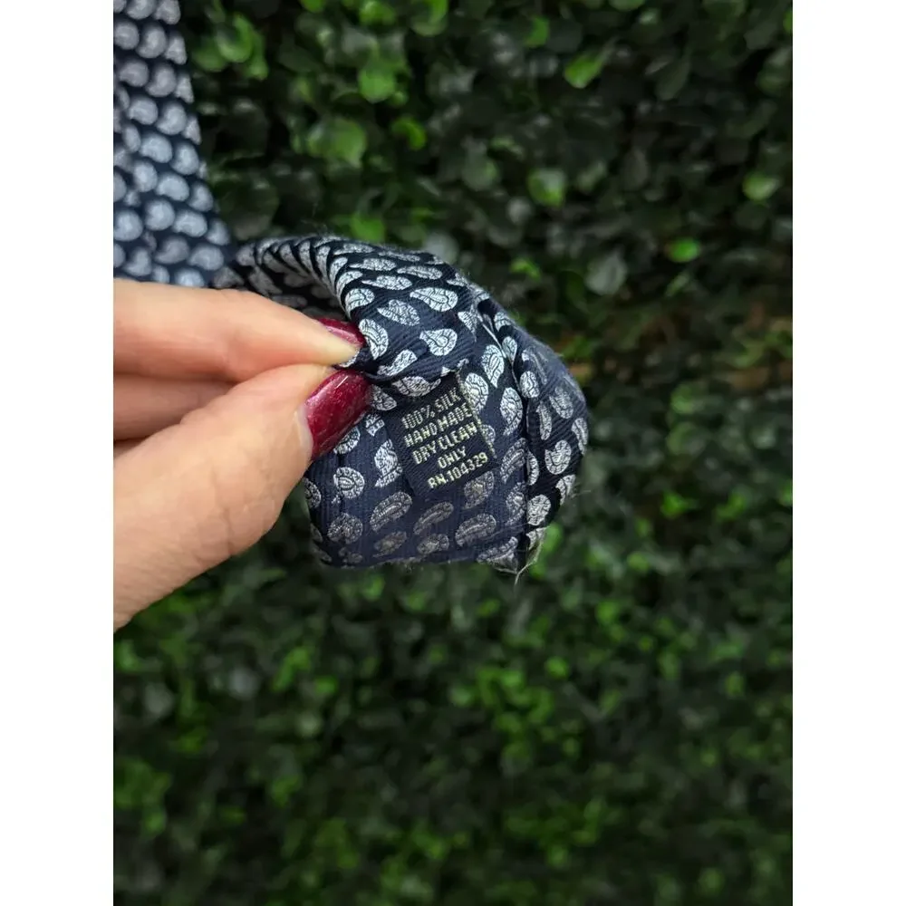 Versa Milan New York Silk Necktie, 61in Classic Style